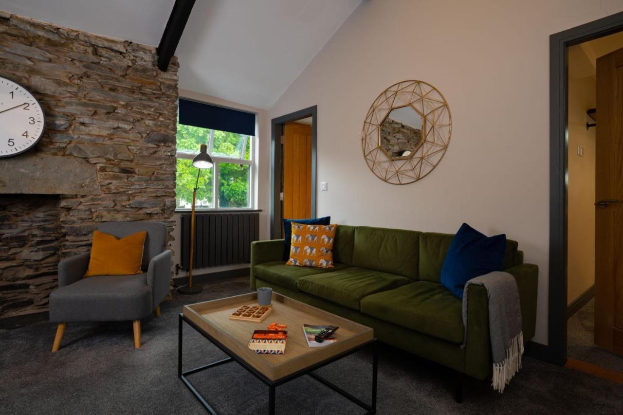 Spacious - Contemporary 2Br Apartment - Central Ambleside - Parking Екстер'єр фото