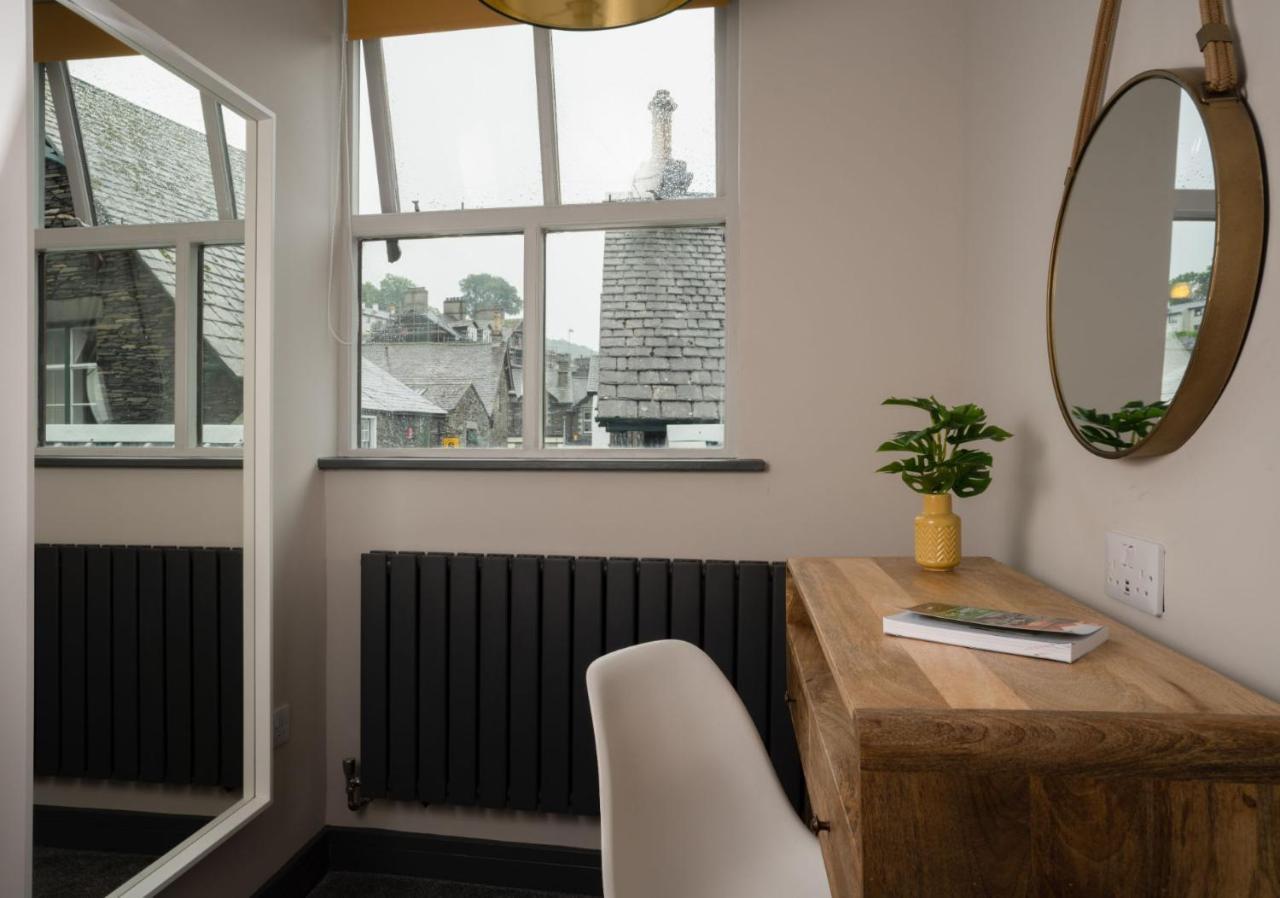 Spacious - Contemporary 2Br Apartment - Central Ambleside - Parking Екстер'єр фото